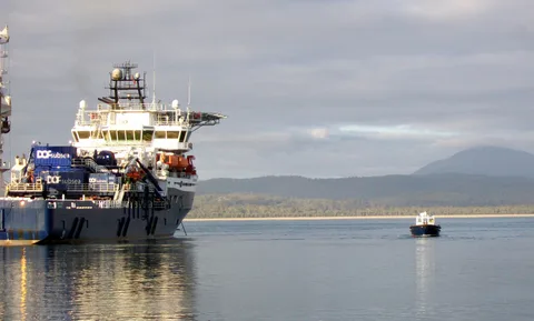 Eden harbour with Mount Imlay in the background